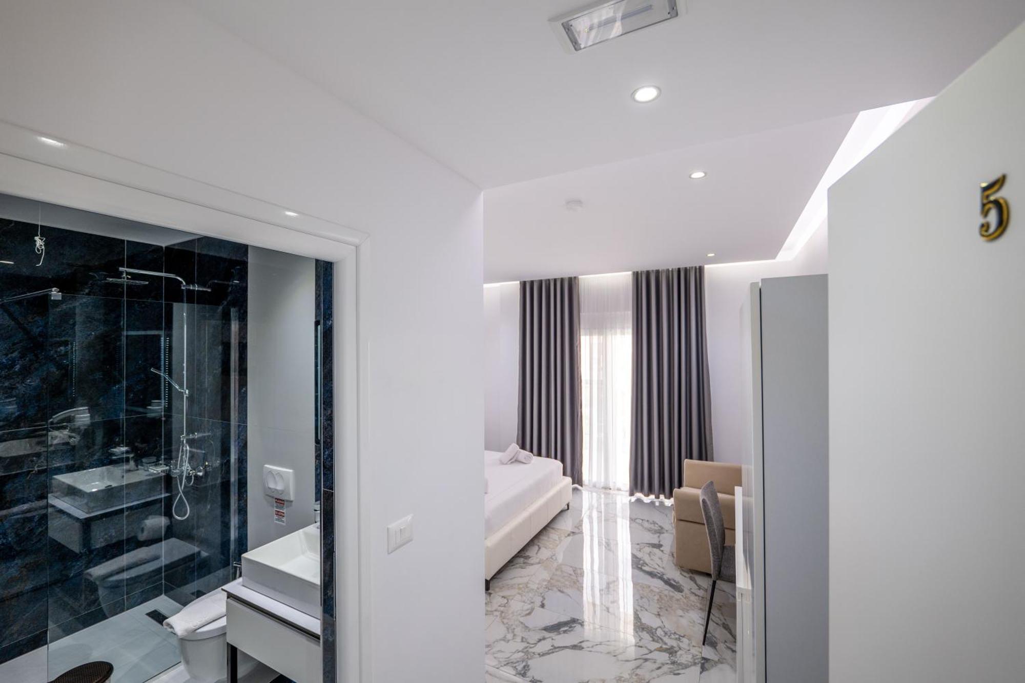 Apartments Margarita 卡萨米尔 外观 照片