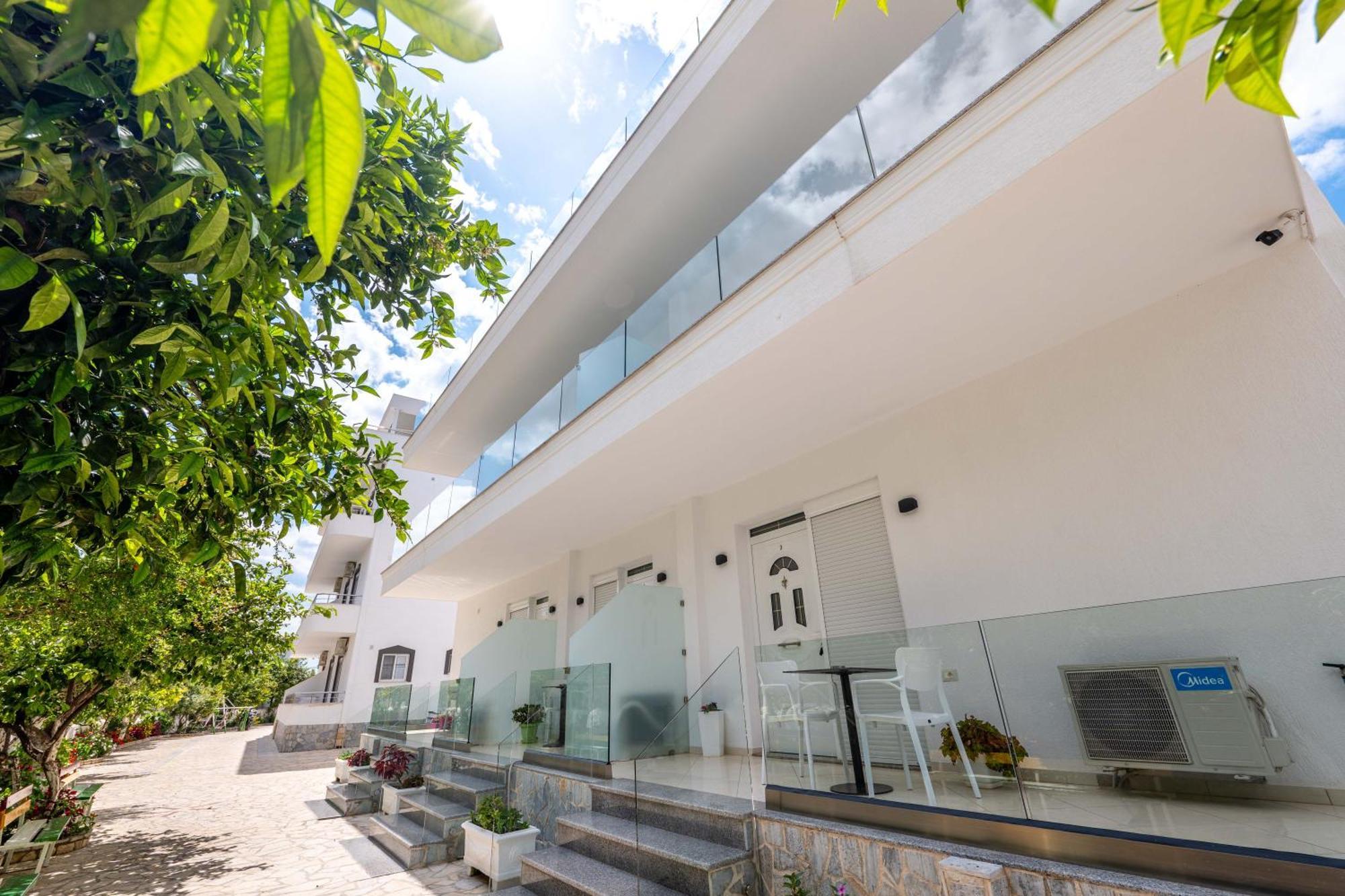 Apartments Margarita 卡萨米尔 外观 照片