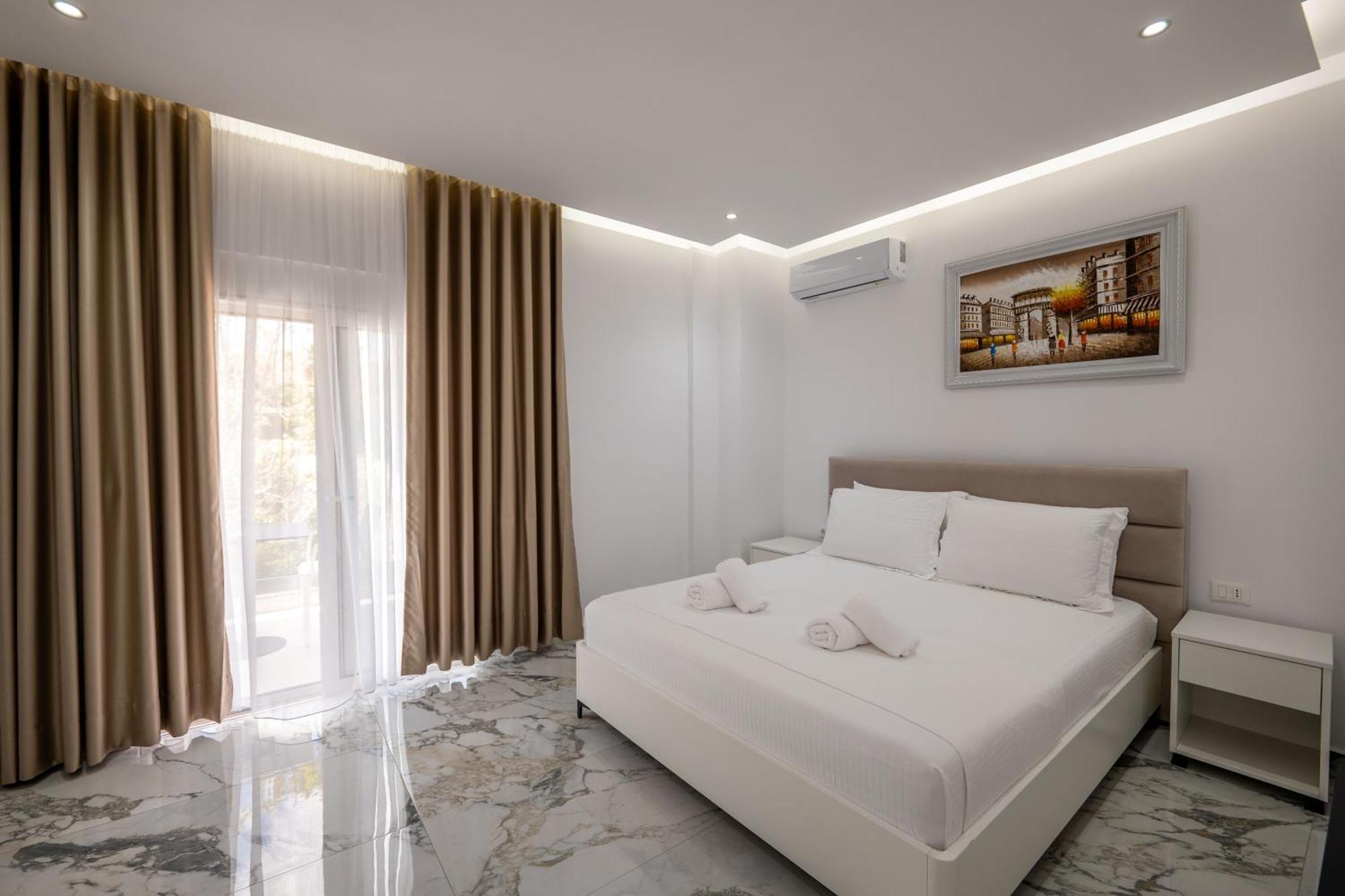 Apartments Margarita 卡萨米尔 外观 照片