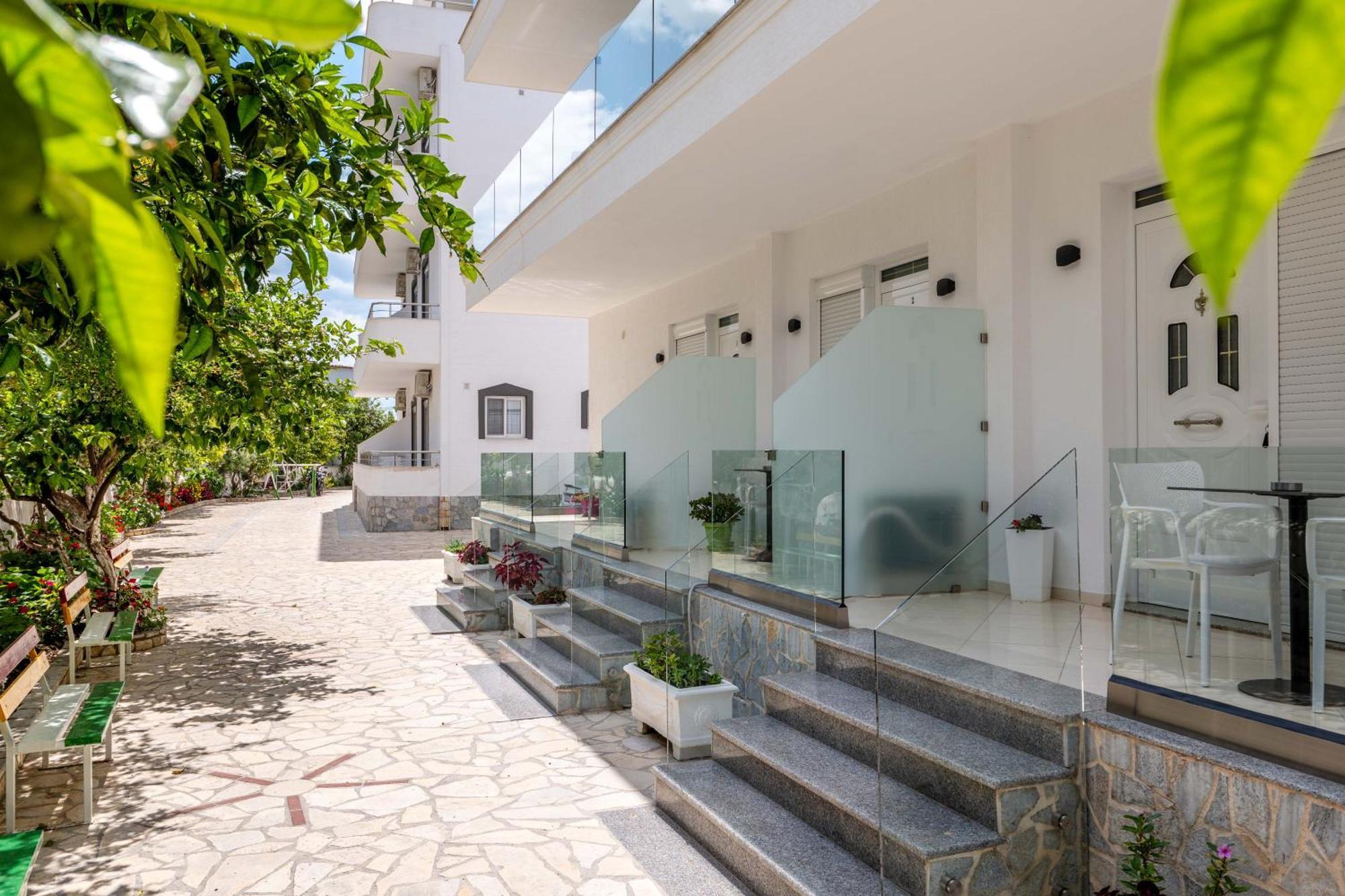 Apartments Margarita 卡萨米尔 外观 照片