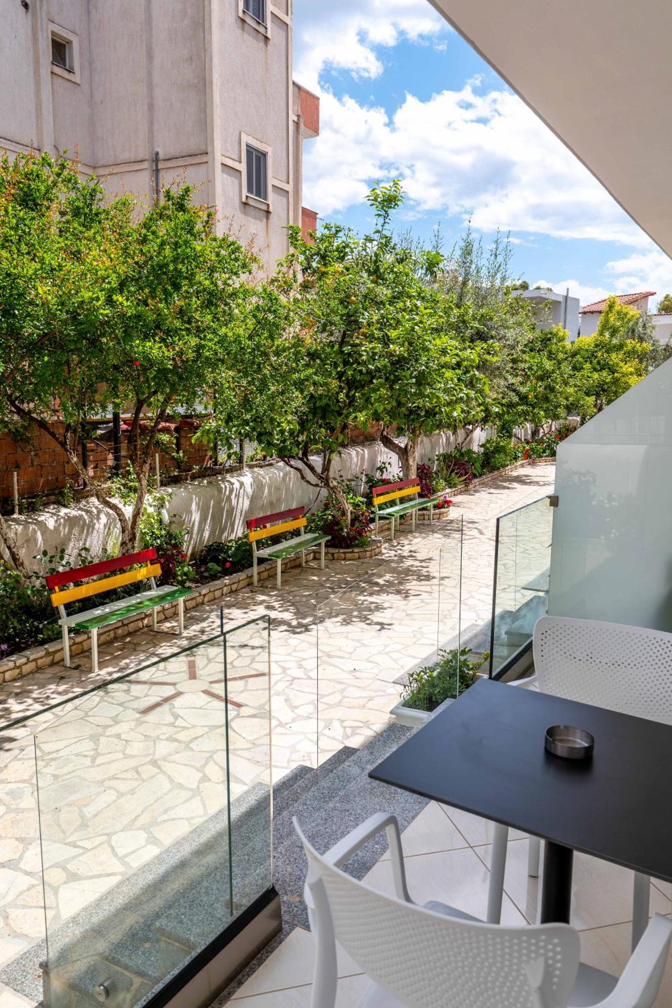 Apartments Margarita 卡萨米尔 外观 照片