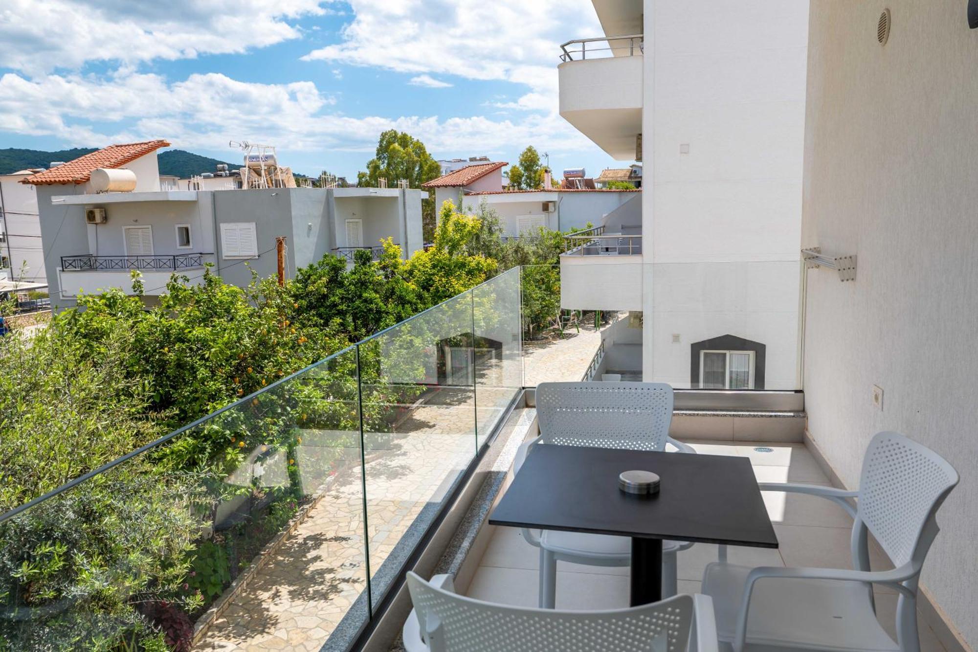 Apartments Margarita 卡萨米尔 外观 照片