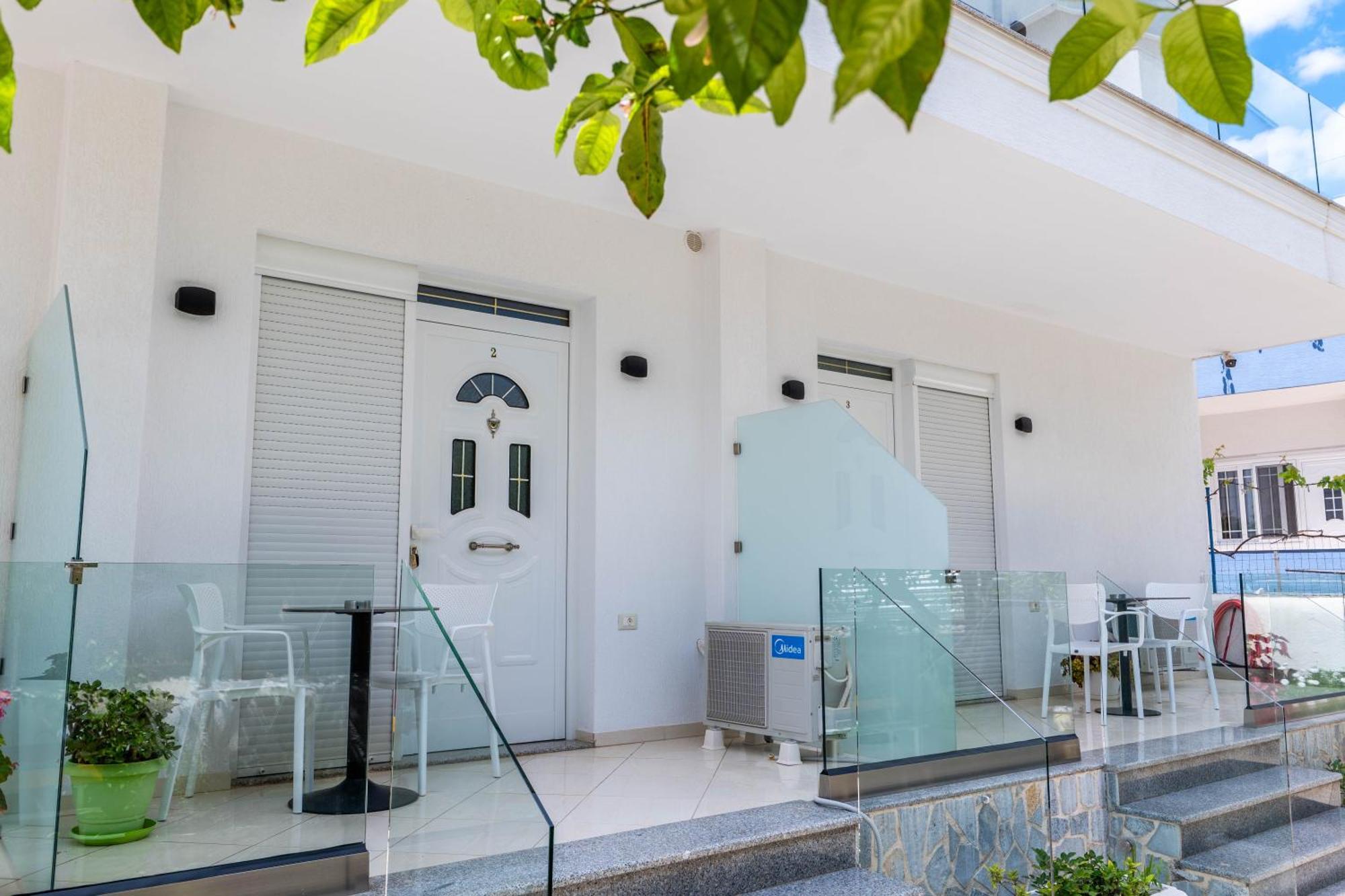 Apartments Margarita 卡萨米尔 外观 照片