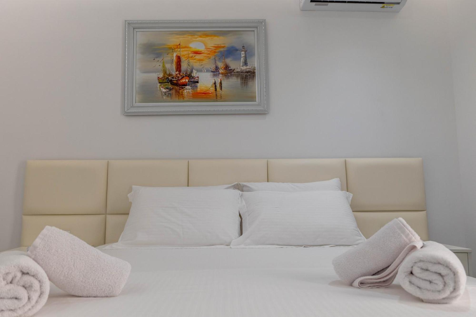 Apartments Margarita 卡萨米尔 外观 照片