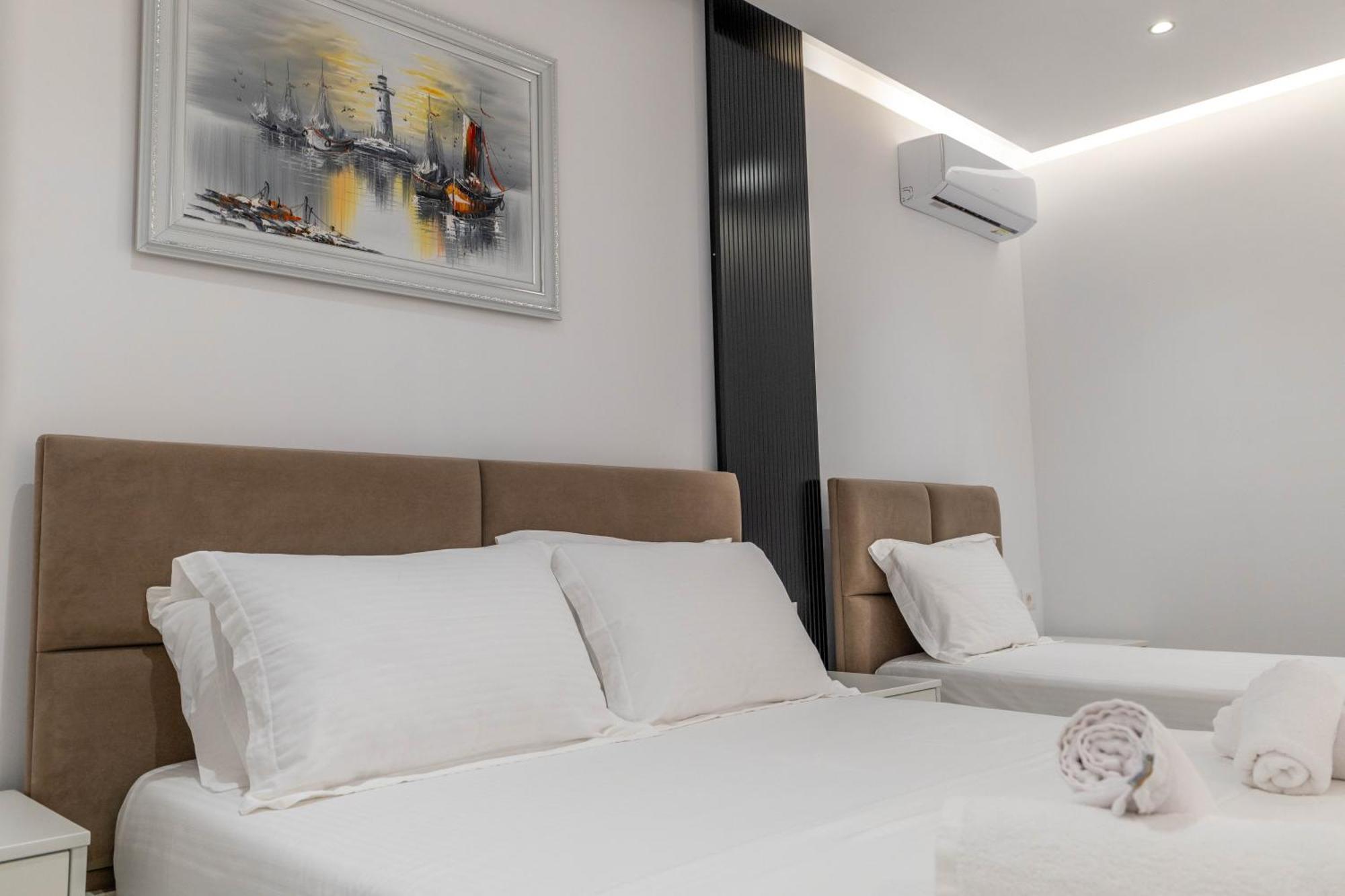 Apartments Margarita 卡萨米尔 外观 照片