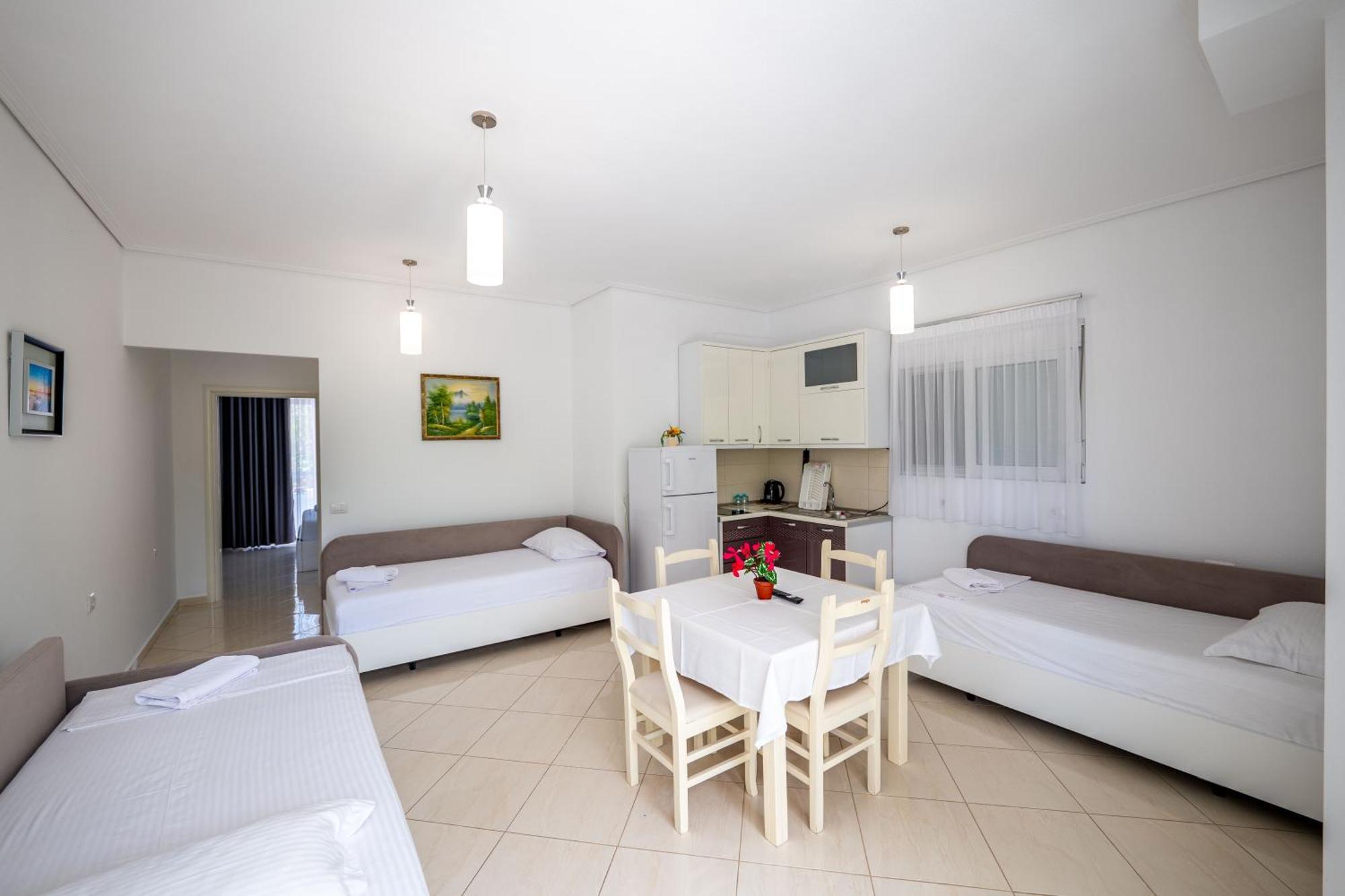 Apartments Margarita 卡萨米尔 外观 照片