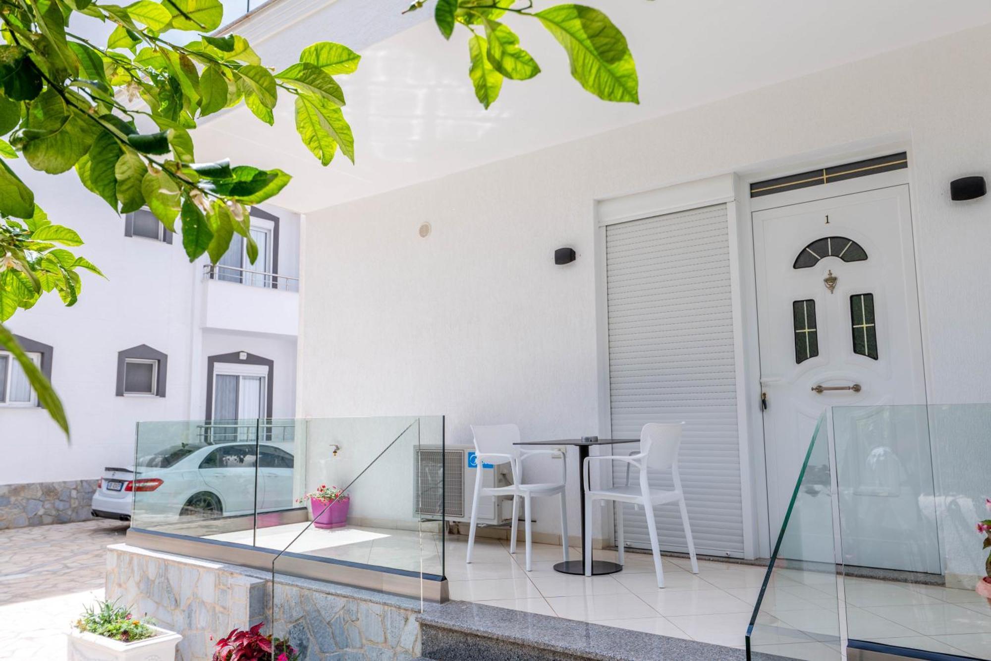 Apartments Margarita 卡萨米尔 外观 照片